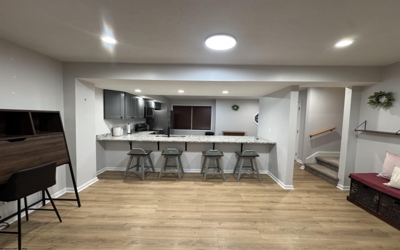 102 Northern Heights Drive, Clarksburg, West Virginia 26301-4644, 3 Bedrooms Bedrooms, 6 Rooms Rooms,2 BathroomsBathrooms,Single Family Attached,For Sale,Northern Heights,10162942