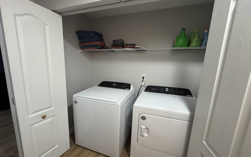 102 Northern Heights Drive, Clarksburg, West Virginia 26301-4644, 3 Bedrooms Bedrooms, 6 Rooms Rooms,2 BathroomsBathrooms,Single Family Attached,For Sale,Northern Heights,10162942