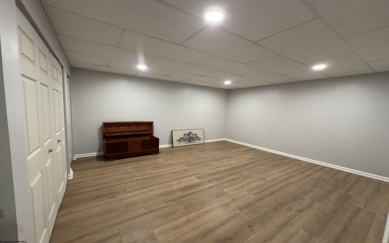 102 Northern Heights Drive, Clarksburg, West Virginia 26301-4644, 3 Bedrooms Bedrooms, 6 Rooms Rooms,2 BathroomsBathrooms,Single Family Attached,For Sale,Northern Heights,10162942