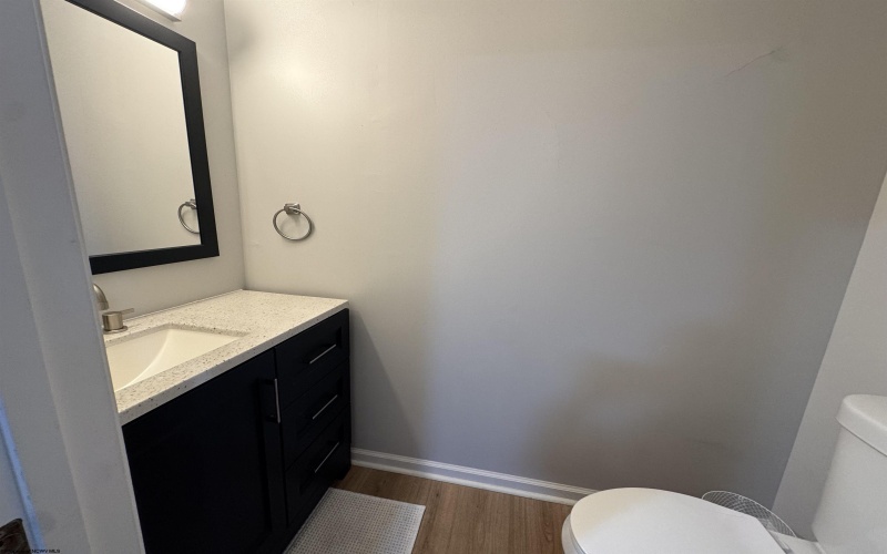 102 Northern Heights Drive, Clarksburg, West Virginia 26301-4644, 3 Bedrooms Bedrooms, 6 Rooms Rooms,2 BathroomsBathrooms,Single Family Attached,For Sale,Northern Heights,10162942