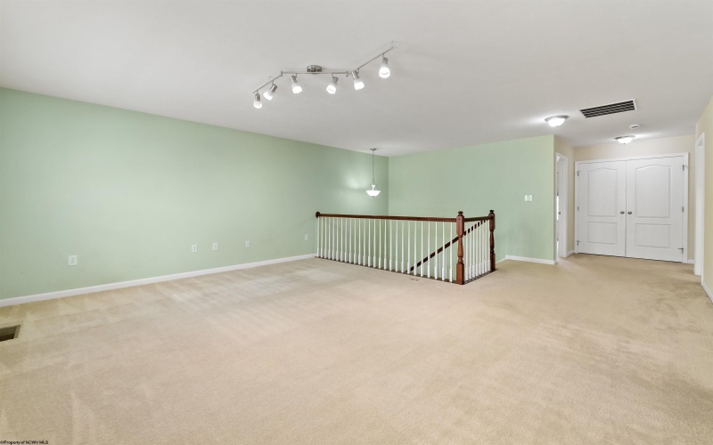 8 Summers Ridge Road, Morgantown, West Virginia 26508, 4 Bedrooms Bedrooms, 11 Rooms Rooms,3 BathroomsBathrooms,Single Family Detached,For Sale,Summers Ridge,10162938