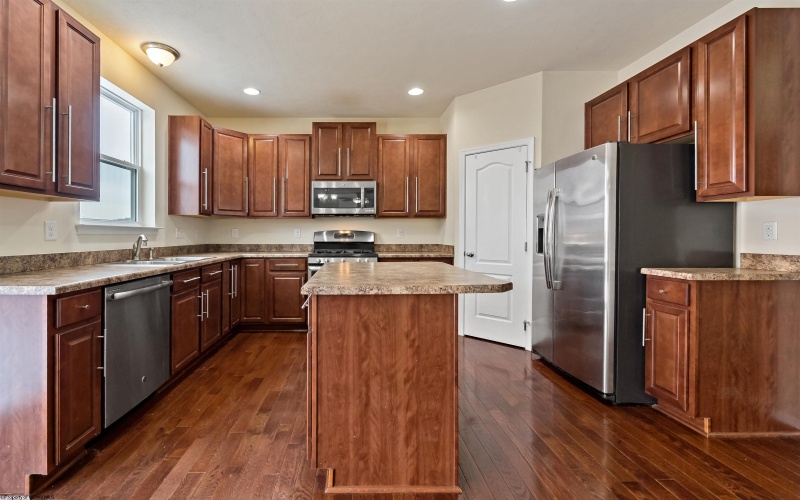 8 Summers Ridge Road, Morgantown, West Virginia 26508, 4 Bedrooms Bedrooms, 11 Rooms Rooms,3 BathroomsBathrooms,Single Family Detached,For Sale,Summers Ridge,10162938