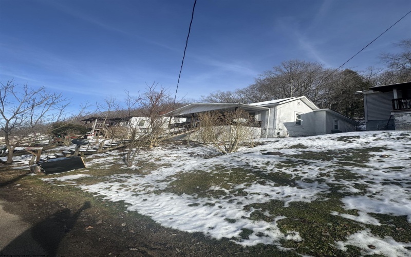 147 Jackson Street, Weston, West Virginia 26452, 1 Bedroom Bedrooms, 6 Rooms Rooms,1 BathroomBathrooms,Single Family Detached,For Sale,Jackson,10162937