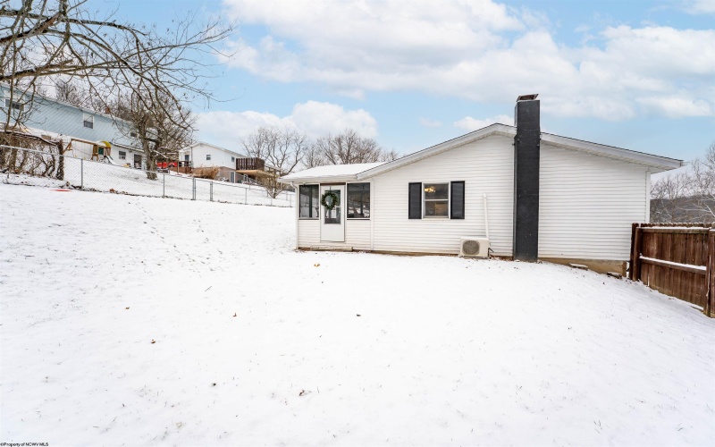 401 Shawnee Drive, Morgantown, West Virginia 26508, 3 Bedrooms Bedrooms, 8 Rooms Rooms,1 BathroomBathrooms,Single Family Detached,For Sale,Shawnee,10162960