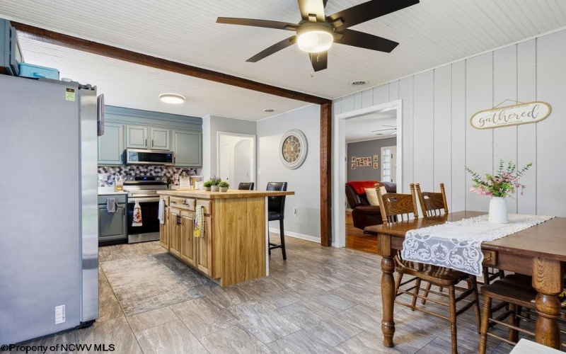 408 Parkway Avenue, Anmoore, West Virginia 26323, 2 Bedrooms Bedrooms, 5 Rooms Rooms,1 BathroomBathrooms,Single Family Detached,For Sale,Parkway,10162957 408 Parkway Avenue, Anmoore, West Virginia 26323, 2 Bedrooms Bedrooms, 5 Rooms Rooms,1 BathroomBathrooms,Single Family Detached,For Sale,Parkway,10162957