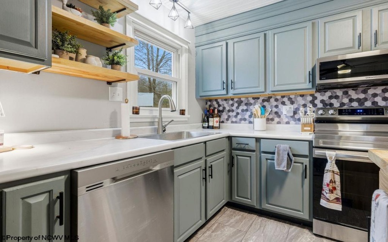 408 Parkway Avenue, Anmoore, West Virginia 26323, 2 Bedrooms Bedrooms, 5 Rooms Rooms,1 BathroomBathrooms,Single Family Detached,For Sale,Parkway,10162957 408 Parkway Avenue, Anmoore, West Virginia 26323, 2 Bedrooms Bedrooms, 5 Rooms Rooms,1 BathroomBathrooms,Single Family Detached,For Sale,Parkway,10162957