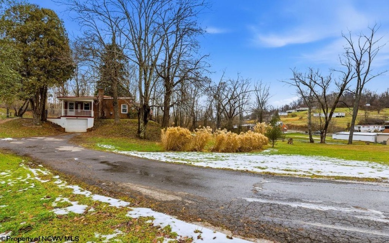 408 Parkway Avenue, Anmoore, West Virginia 26323, 2 Bedrooms Bedrooms, 5 Rooms Rooms,1 BathroomBathrooms,Single Family Detached,For Sale,Parkway,10162957 408 Parkway Avenue, Anmoore, West Virginia 26323, 2 Bedrooms Bedrooms, 5 Rooms Rooms,1 BathroomBathrooms,Single Family Detached,For Sale,Parkway,10162957