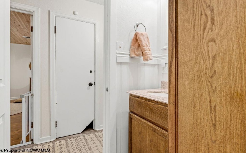 408 Parkway Avenue, Anmoore, West Virginia 26323, 2 Bedrooms Bedrooms, 5 Rooms Rooms,1 BathroomBathrooms,Single Family Detached,For Sale,Parkway,10162957 408 Parkway Avenue, Anmoore, West Virginia 26323, 2 Bedrooms Bedrooms, 5 Rooms Rooms,1 BathroomBathrooms,Single Family Detached,For Sale,Parkway,10162957