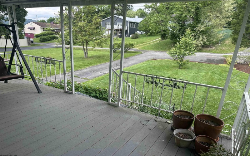 1208 Cambridge Avenue, Morgantown, West Virginia 26505, 3 Bedrooms Bedrooms, 7 Rooms Rooms,2 BathroomsBathrooms,Residential Rentals,For Rent,Cambridge,10159913