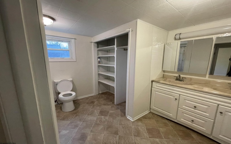 249 Main Street, Morgantown, West Virginia 26505, 3 Bedrooms Bedrooms, 6 Rooms Rooms,1 BathroomBathrooms,Residential Rentals,For Rent,Main,10162950