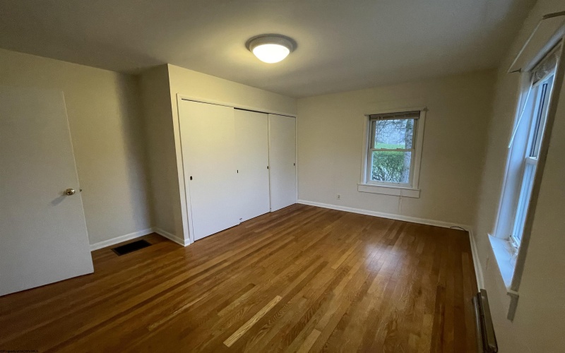 249 Main Street, Morgantown, West Virginia 26505, 3 Bedrooms Bedrooms, 6 Rooms Rooms,1 BathroomBathrooms,Residential Rentals,For Rent,Main,10162950