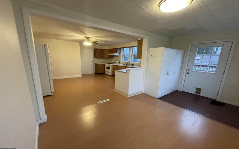 249 Main Street, Morgantown, West Virginia 26505, 3 Bedrooms Bedrooms, 6 Rooms Rooms,1 BathroomBathrooms,Residential Rentals,For Rent,Main,10162950