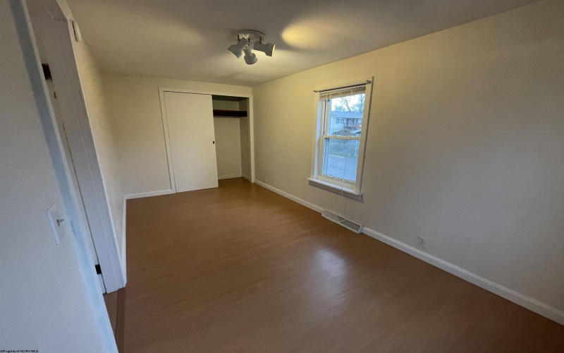 249 Main Street, Morgantown, West Virginia 26505, 3 Bedrooms Bedrooms, 6 Rooms Rooms,1 BathroomBathrooms,Residential Rentals,For Rent,Main,10162950