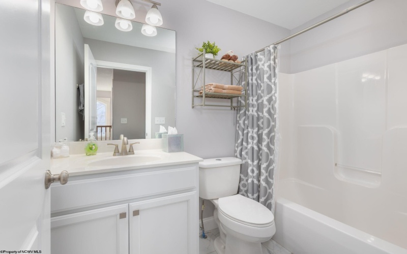 126 Landing Drive, Morgantown, West Virginia 26508, 4 Bedrooms Bedrooms, 7 Rooms Rooms,2 BathroomsBathrooms,Single Family Detached,For Sale,Landing,10162947