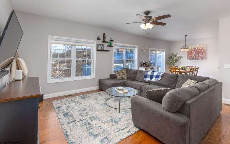 126 Landing Drive, Morgantown, West Virginia 26508, 4 Bedrooms Bedrooms, 7 Rooms Rooms,2 BathroomsBathrooms,Single Family Detached,For Sale,Landing,10162947