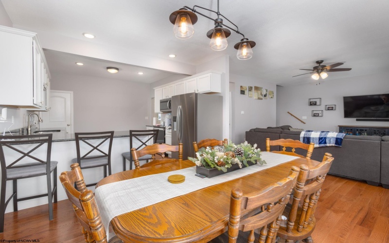 126 Landing Drive, Morgantown, West Virginia 26508, 4 Bedrooms Bedrooms, 7 Rooms Rooms,2 BathroomsBathrooms,Single Family Detached,For Sale,Landing,10162947