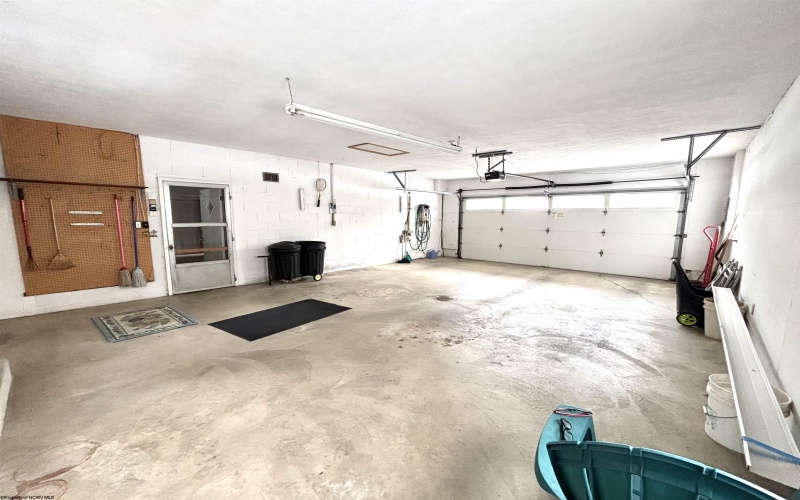 1608 Michael Lane, Fairmont, West Virginia 26554-0000, 4 Bedrooms Bedrooms, 12 Rooms Rooms,2 BathroomsBathrooms,Single Family Detached,For Sale,Michael,10162948