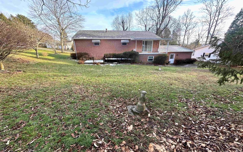 1608 Michael Lane, Fairmont, West Virginia 26554-0000, 4 Bedrooms Bedrooms, 12 Rooms Rooms,2 BathroomsBathrooms,Single Family Detached,For Sale,Michael,10162948