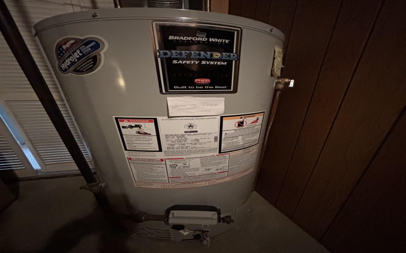 1608 Michael Lane, Fairmont, West Virginia 26554-0000, 4 Bedrooms Bedrooms, 12 Rooms Rooms,2 BathroomsBathrooms,Single Family Detached,For Sale,Michael,10162948