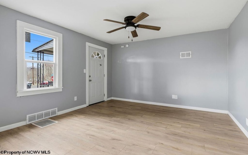 1201 25th Street, Clarksburg, West Virginia 26301, 2 Bedrooms Bedrooms, 4 Rooms Rooms,1 BathroomBathrooms,Single Family Detached,For Sale,25th,10162951