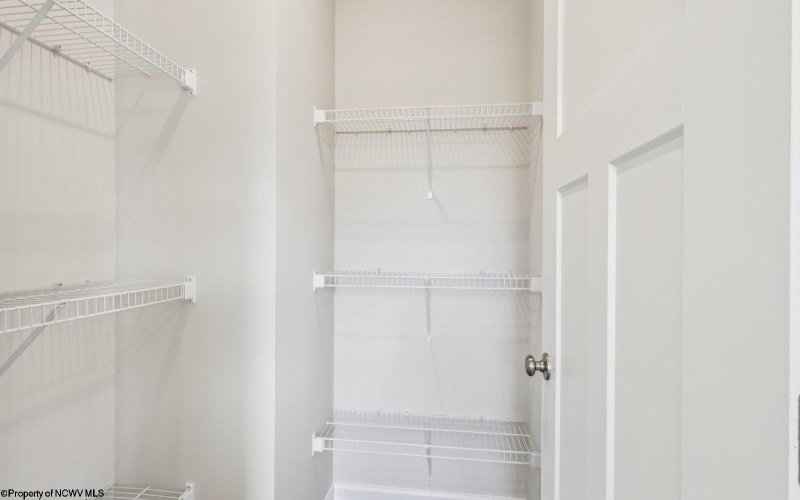 326 Dye Lane, Morgantown, West Virginia 26501, 4 Bedrooms Bedrooms, 8 Rooms Rooms,2 BathroomsBathrooms,Single Family Detached,For Sale,Dye,10162953 326 Dye Lane, Morgantown, West Virginia 26501, 4 Bedrooms Bedrooms, 8 Rooms Rooms,2 BathroomsBathrooms,Single Family Detached,For Sale,Dye,10162953