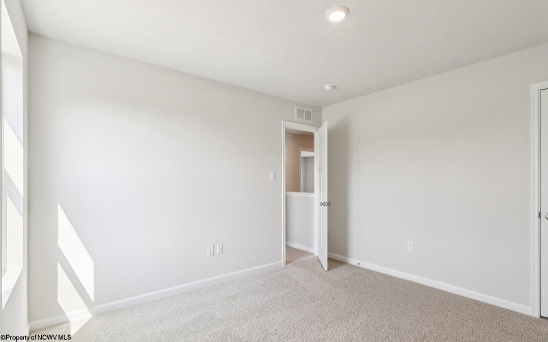 326 Dye Lane, Morgantown, West Virginia 26501, 4 Bedrooms Bedrooms, 8 Rooms Rooms,2 BathroomsBathrooms,Single Family Detached,For Sale,Dye,10162953 326 Dye Lane, Morgantown, West Virginia 26501, 4 Bedrooms Bedrooms, 8 Rooms Rooms,2 BathroomsBathrooms,Single Family Detached,For Sale,Dye,10162953