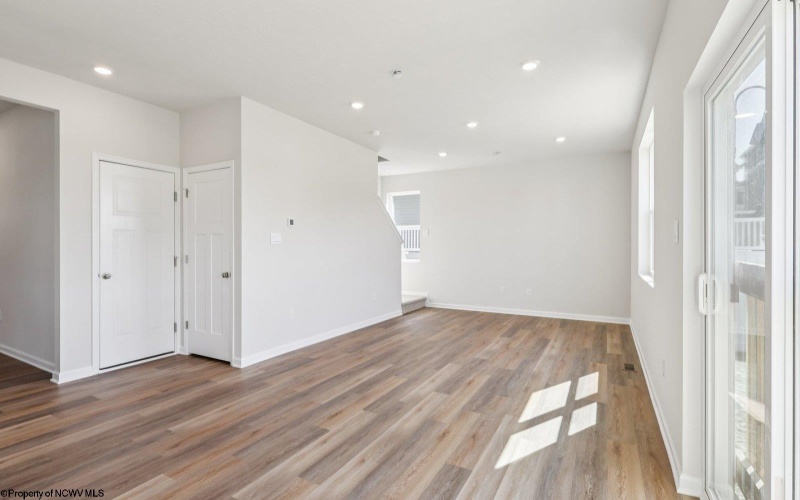 326 Dye Lane, Morgantown, West Virginia 26501, 4 Bedrooms Bedrooms, 8 Rooms Rooms,2 BathroomsBathrooms,Single Family Detached,For Sale,Dye,10162953 326 Dye Lane, Morgantown, West Virginia 26501, 4 Bedrooms Bedrooms, 8 Rooms Rooms,2 BathroomsBathrooms,Single Family Detached,For Sale,Dye,10162953