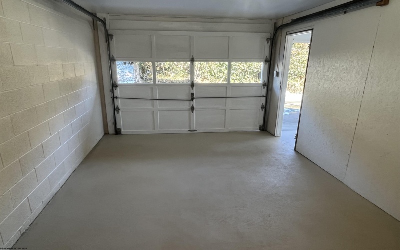 619 Fall Avenue, Weston, West Virginia 26452, 2 Bedrooms Bedrooms, 4 Rooms Rooms,1 BathroomBathrooms,Single Family Detached,For Sale,Fall,10162956