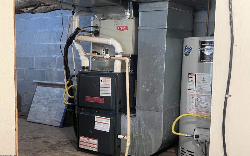 619 Fall Avenue, Weston, West Virginia 26452, 2 Bedrooms Bedrooms, 4 Rooms Rooms,1 BathroomBathrooms,Single Family Detached,For Sale,Fall,10162956