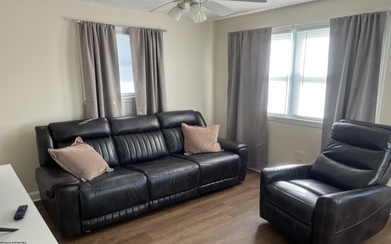 619 Fall Avenue, Weston, West Virginia 26452, 2 Bedrooms Bedrooms, 4 Rooms Rooms,1 BathroomBathrooms,Single Family Detached,For Sale,Fall,10162956