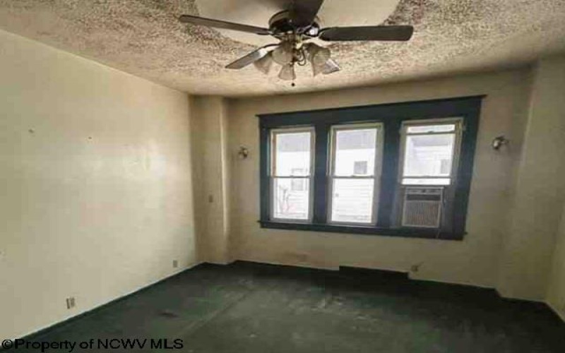 848 NEVILLE Street, Follansbee, West Virginia 26037, 3 Bedrooms Bedrooms, 7 Rooms Rooms,1 BathroomBathrooms,Single Family Detached,For Sale,NEVILLE,10162977