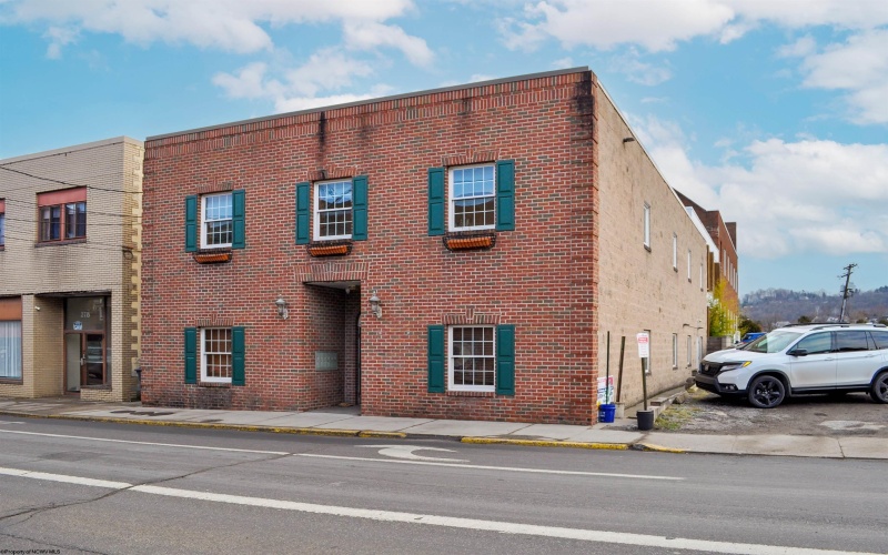 274 Spruce Street, Morgantown, West Virginia 26505, 1 Bedroom Bedrooms, 4 Rooms Rooms,1 BathroomBathrooms,Residential Rentals,For Rent,Spruce,10162970