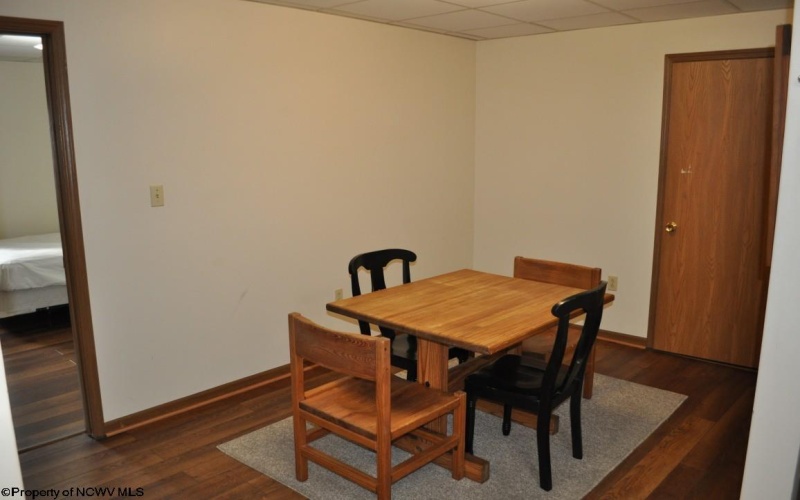 274 Spruce Street, Morgantown, West Virginia 26505, 1 Bedroom Bedrooms, 4 Rooms Rooms,1 BathroomBathrooms,Residential Rentals,For Rent,Spruce,10162970