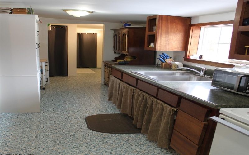 770 Elk River Road, Webster Springs, West Virginia 26288, 3 Bedrooms Bedrooms, 8 Rooms Rooms,1 BathroomBathrooms,Single Family Detached,For Sale,Elk River,10162976