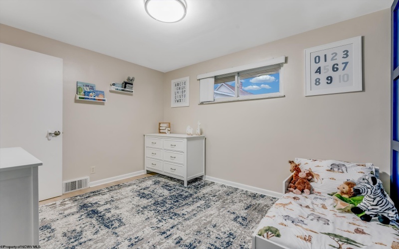 460 Broadway Avenue, Star City, West Virginia 26505, 3 Bedrooms Bedrooms, 5 Rooms Rooms,2 BathroomsBathrooms,Single Family Detached,For Sale,Broadway,10162973