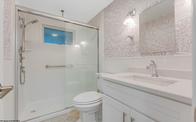 460 Broadway Avenue, Star City, West Virginia 26505, 3 Bedrooms Bedrooms, 5 Rooms Rooms,2 BathroomsBathrooms,Single Family Detached,For Sale,Broadway,10162973