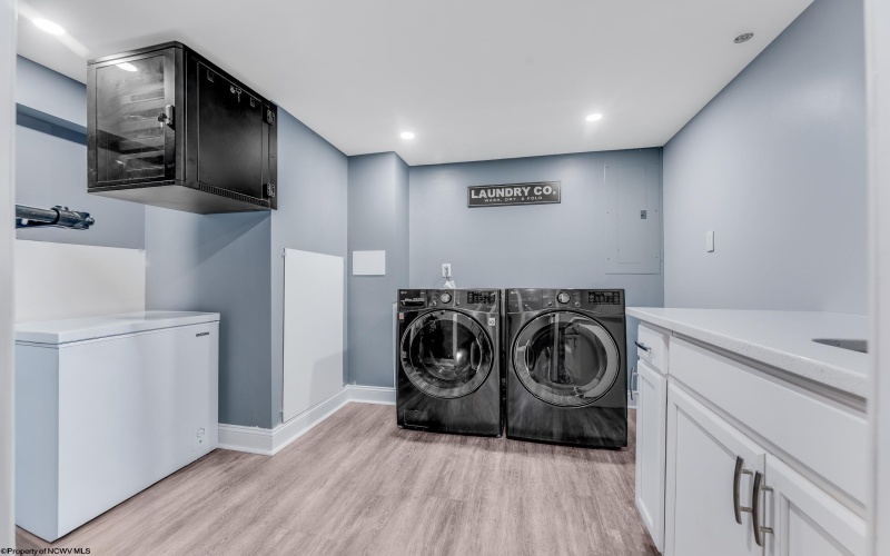 460 Broadway Avenue, Star City, West Virginia 26505, 3 Bedrooms Bedrooms, 5 Rooms Rooms,2 BathroomsBathrooms,Single Family Detached,For Sale,Broadway,10162973