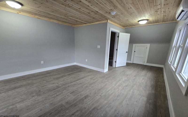 126 Anderson Street, Clarksburg, West Virginia 26301, 3 Bedrooms Bedrooms, 6 Rooms Rooms,1 BathroomBathrooms,Single Family Detached,For Sale,Anderson,10162968