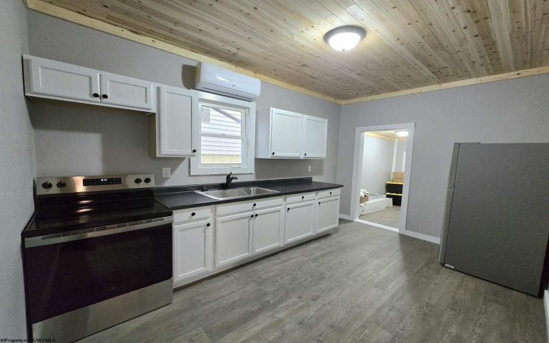 126 Anderson Street, Clarksburg, West Virginia 26301, 3 Bedrooms Bedrooms, 6 Rooms Rooms,1 BathroomBathrooms,Single Family Detached,For Sale,Anderson,10162968