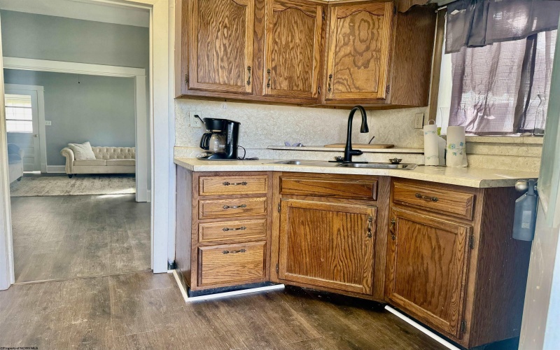 400 Highland Avenue, Fairmont, West Virginia 26554, 2 Bedrooms Bedrooms, 6 Rooms Rooms,1 BathroomBathrooms,Single Family Detached,For Sale,Highland,10162978