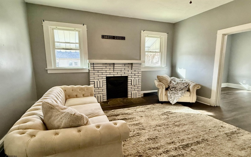 400 Highland Avenue, Fairmont, West Virginia 26554, 2 Bedrooms Bedrooms, 6 Rooms Rooms,1 BathroomBathrooms,Single Family Detached,For Sale,Highland,10162978