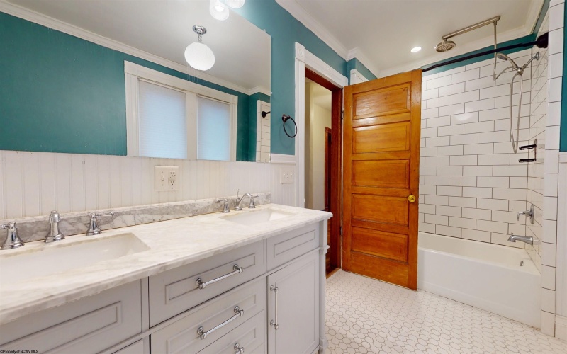 518 Worthington Drive, Bridgeport, West Virginia 26330, 4 Bedrooms Bedrooms, 9 Rooms Rooms,2 BathroomsBathrooms,Single Family Detached,For Sale,Worthington,10162993