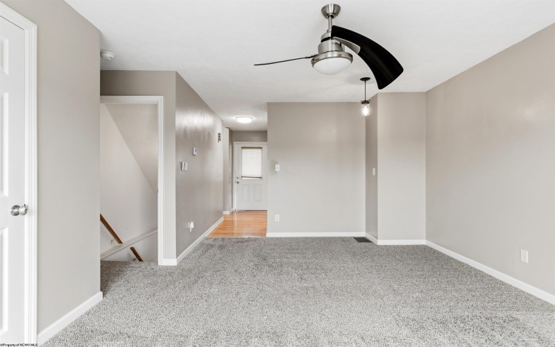 103 Pierpont Heights, Morgantown, West Virginia 26508, 2 Bedrooms Bedrooms, 4 Rooms Rooms,2 BathroomsBathrooms,Residential Rentals,For Rent,Pierpont,10162989