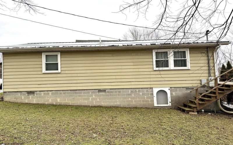 152 Spruce Street, Parsons, West Virginia 26287, 2 Bedrooms Bedrooms, 5 Rooms Rooms,1 BathroomBathrooms,Single Family Detached,For Sale,Spruce,10162988