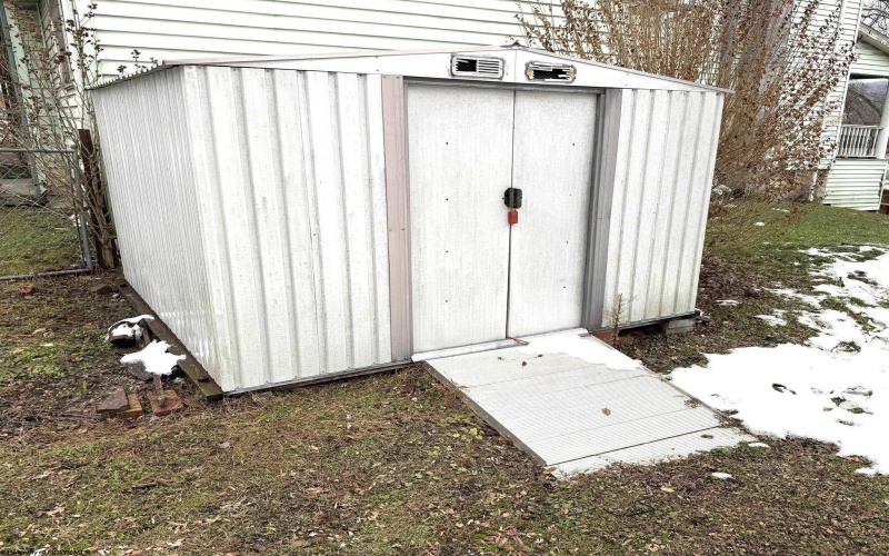 152 Spruce Street, Parsons, West Virginia 26287, 2 Bedrooms Bedrooms, 5 Rooms Rooms,1 BathroomBathrooms,Single Family Detached,For Sale,Spruce,10162988