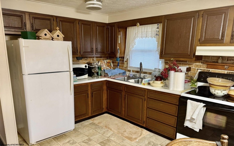 152 Spruce Street, Parsons, West Virginia 26287, 2 Bedrooms Bedrooms, 5 Rooms Rooms,1 BathroomBathrooms,Single Family Detached,For Sale,Spruce,10162988