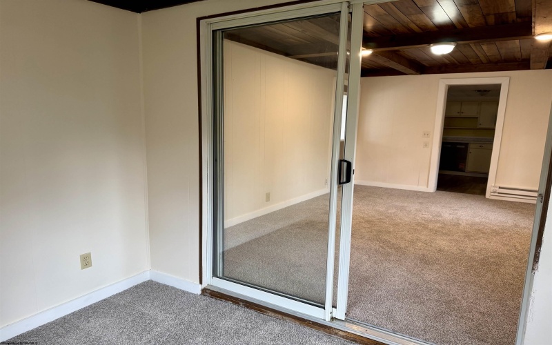 325 Morgantown Street, Kingwood, West Virginia 26537, 4 Bedrooms Bedrooms, 10 Rooms Rooms,1 BathroomBathrooms,Single Family Detached,For Sale,Morgantown,10162984