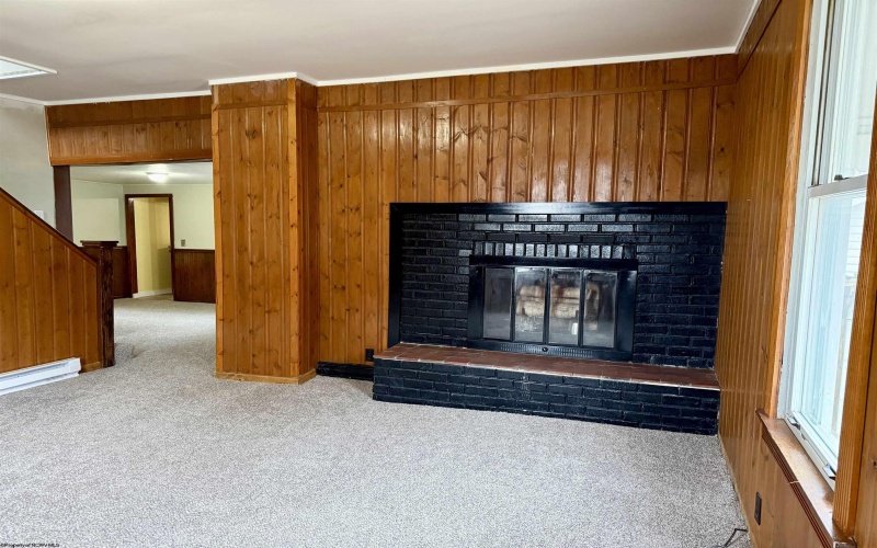 325 Morgantown Street, Kingwood, West Virginia 26537, 4 Bedrooms Bedrooms, 10 Rooms Rooms,1 BathroomBathrooms,Single Family Detached,For Sale,Morgantown,10162984