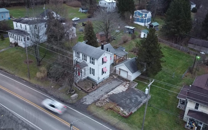 325 Morgantown Street, Kingwood, West Virginia 26537, 4 Bedrooms Bedrooms, 10 Rooms Rooms,1 BathroomBathrooms,Single Family Detached,For Sale,Morgantown,10162984