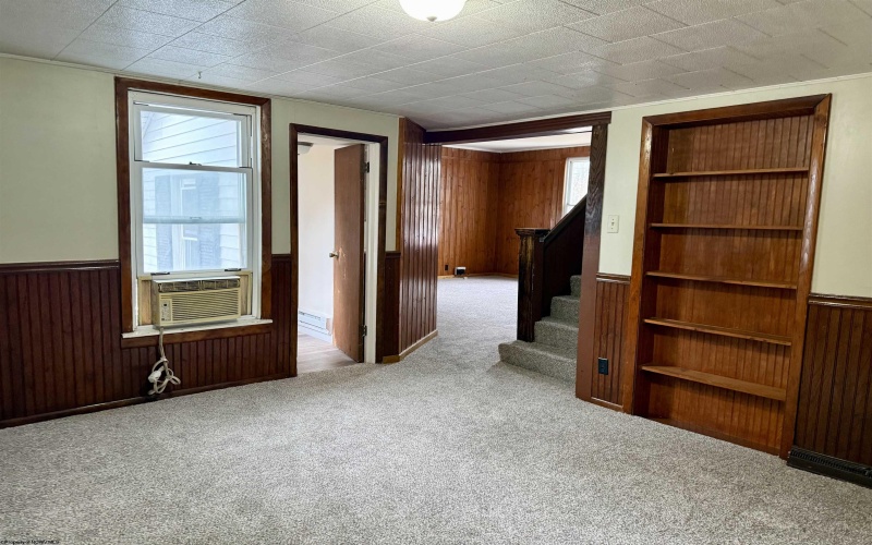 325 Morgantown Street, Kingwood, West Virginia 26537, 4 Bedrooms Bedrooms, 10 Rooms Rooms,1 BathroomBathrooms,Single Family Detached,For Sale,Morgantown,10162984